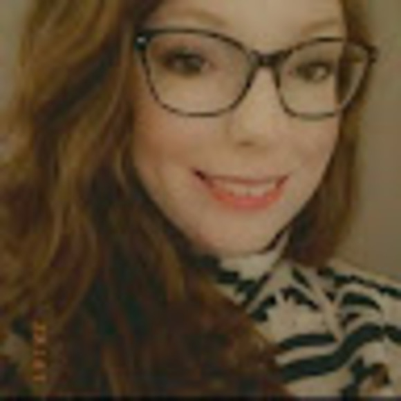 Meet your Posher, Lynda - Picture 1 of 1